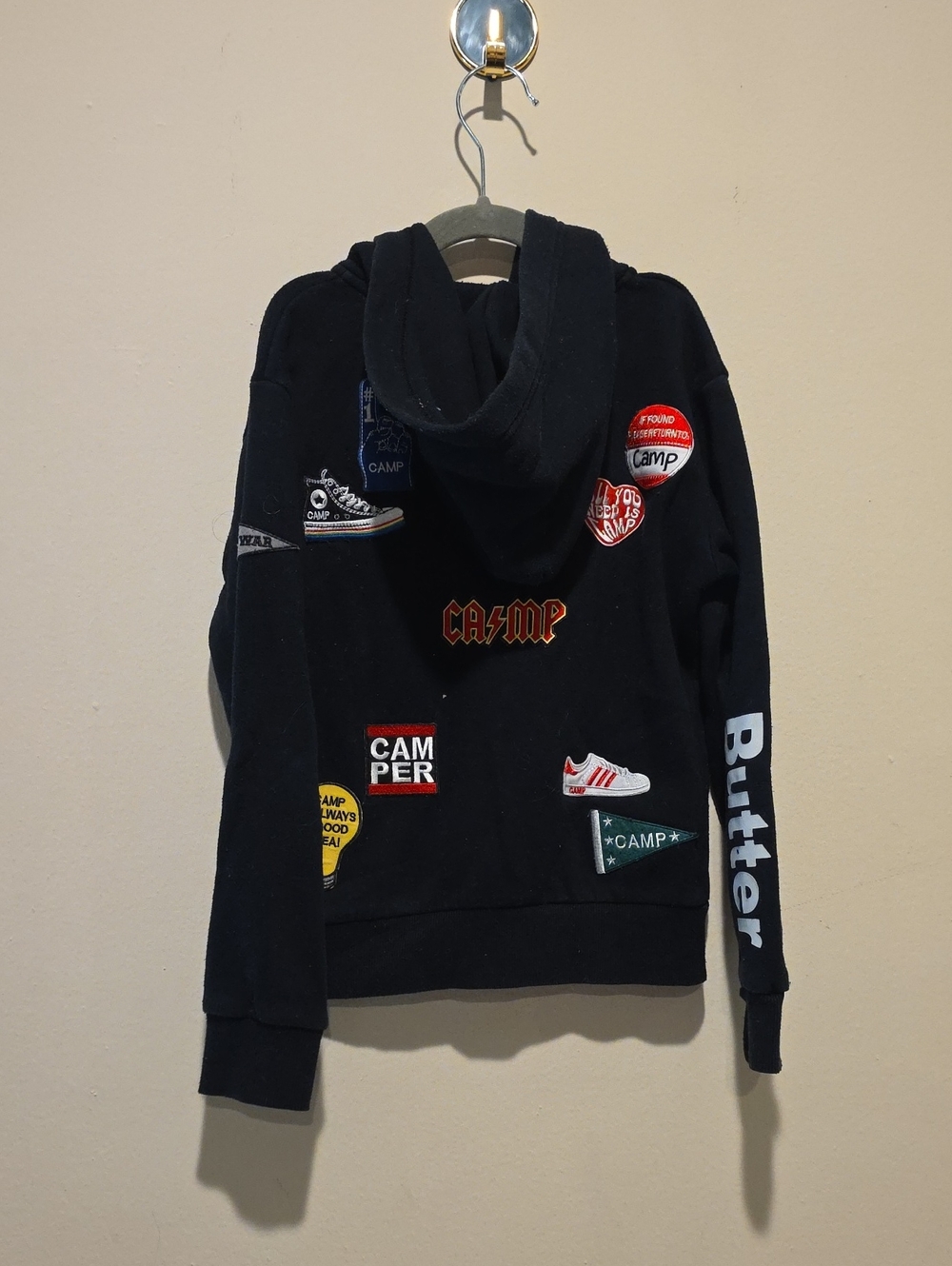 Butter Size 6 Sweatshirt Hoodie Classic Black Zip-Up Hoodie Camp Theme